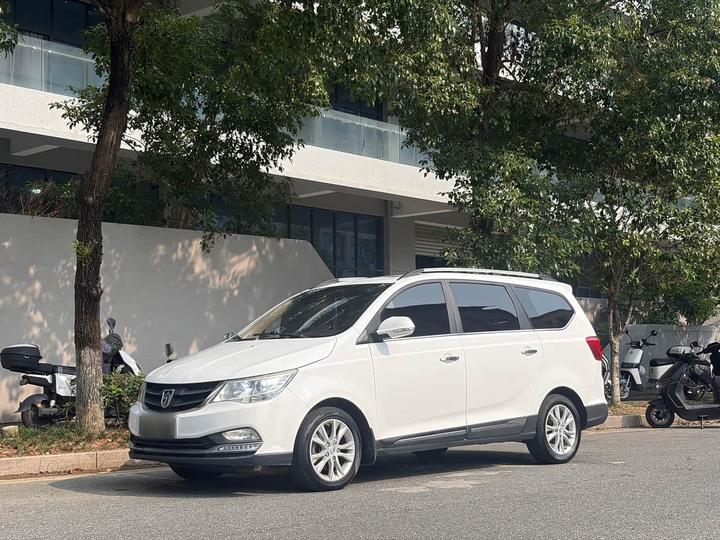 730 2016 1.5L MT Luxury 7-Seater