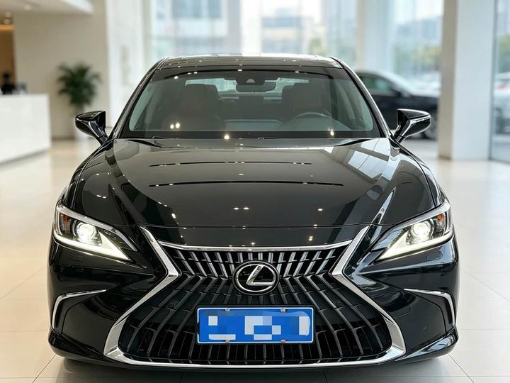 LexusES 2021 260 Excellence