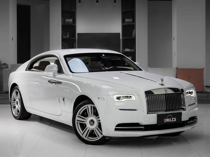 Wraith 2017 6.6T Black Badge Edition