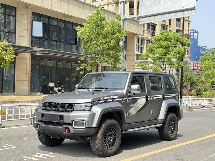 BJ40 2023 2.0T AT AWD Champion
