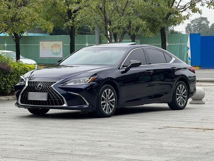 LexusES 2023 200 Excellence