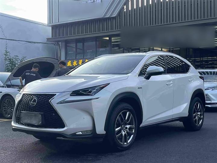 LexusNX 2015 200t