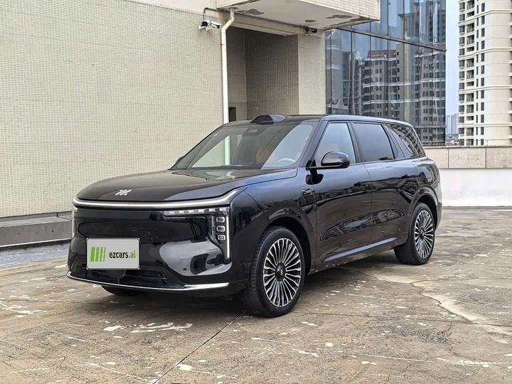 LS8 2026 52 Max+ 6-Seater