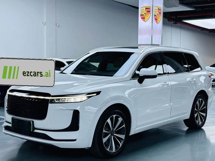 ONE 2020 EREV 6-Seater