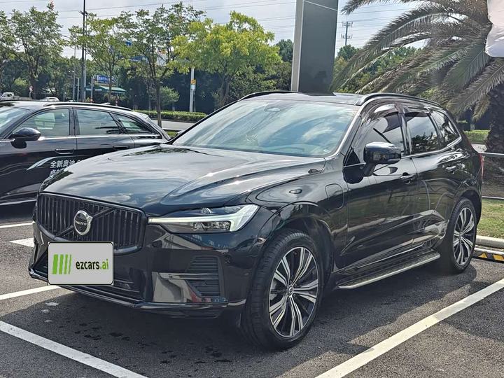 XC60 Hybrid 2023 T8 PHEV Long Range AWD Luxury