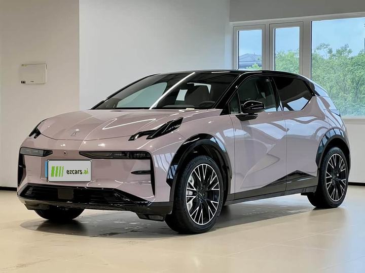X 2025 4-Seater RWD
