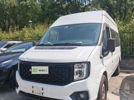 2023 2.0T MT Short Wheelbase Business 7-Seater
