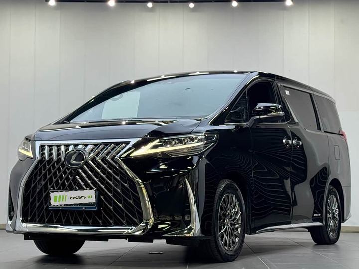 LexusLM 2020 300h 4-Seater Royal