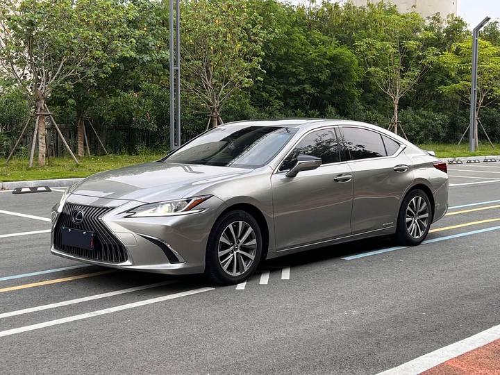 LexusES 2018 300h Excellence China VI