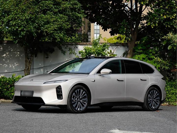 ET5T 2025 75kWh Touring