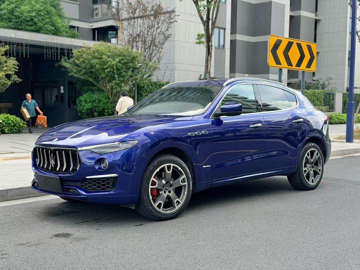 Levante 2020 3.0T Luxury