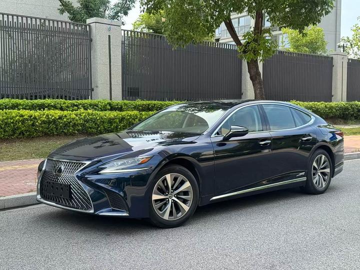 LexusLS 2020 500h Excellence China VI