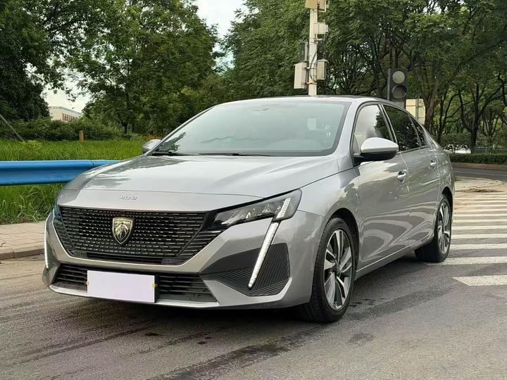 Peugeot408 2022 1.6T Passion