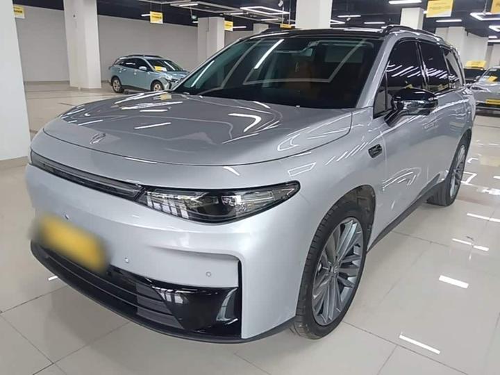 C16 2024 EV 520 Exclusive