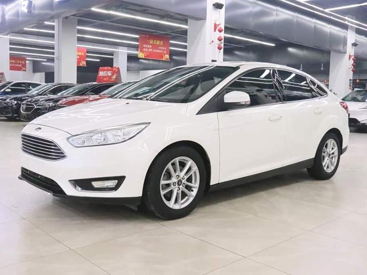 Focus 2015 Sedan EcoBoost 125 AT