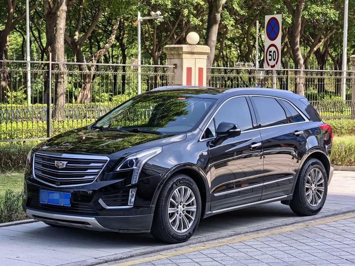 XT5 2018 25T Luxury