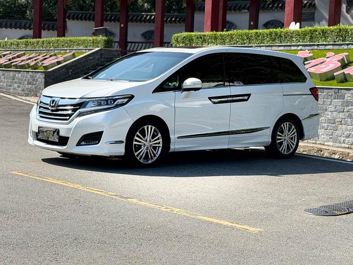 Elysion 2016 2.4L