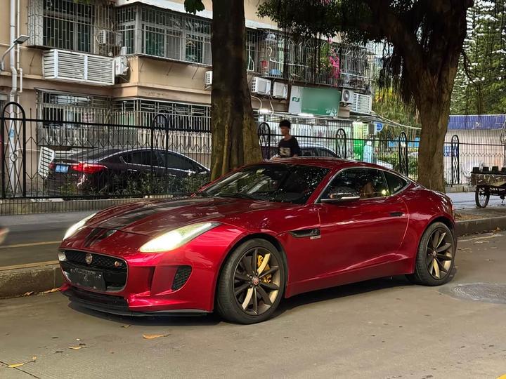 F-TYPE 2016 3.0 SC S Coupe