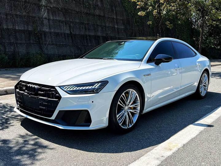 A7L 2022 55 TFSI quattro S-line