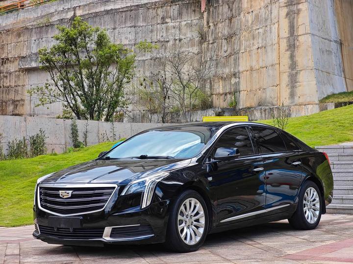 XTS 2018 28T Elite