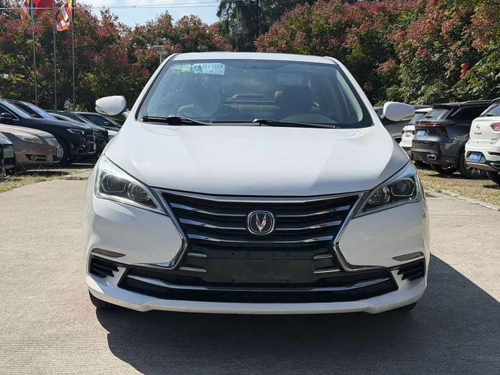 Eado DT 2018 1.6L AT Smart