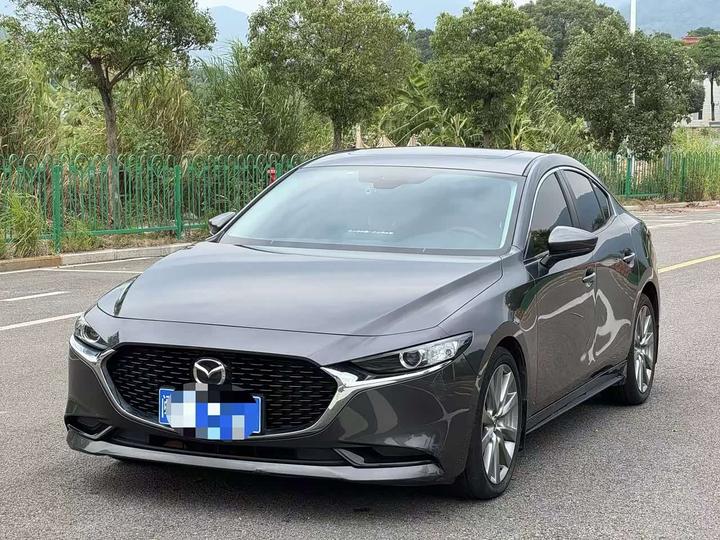 3 Axela 2023 2.0L AT