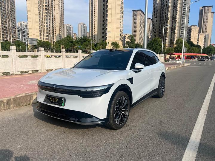 7X 2025 75kWh RWD ADAS