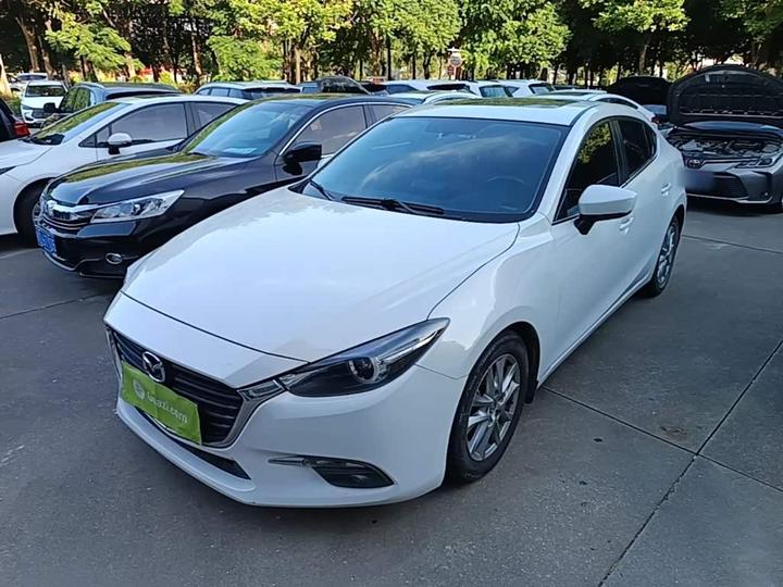 3 Axela 2017 Sedan 1.5L AT Luxury China V