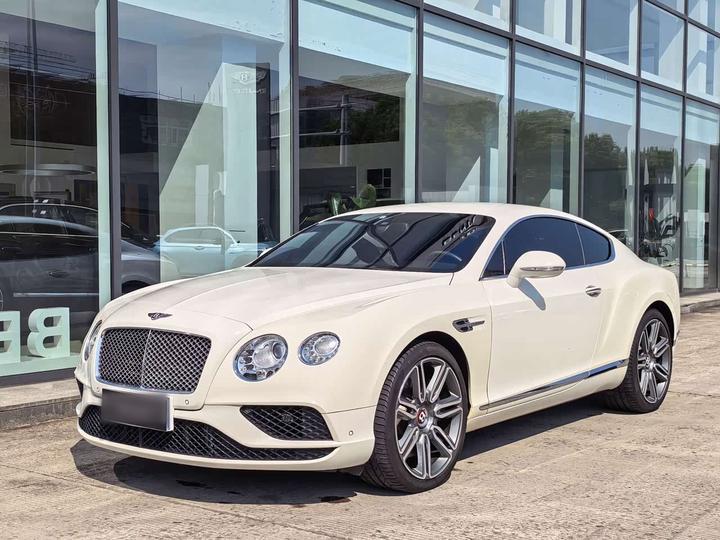 2015 4.0T GT V8 Standard