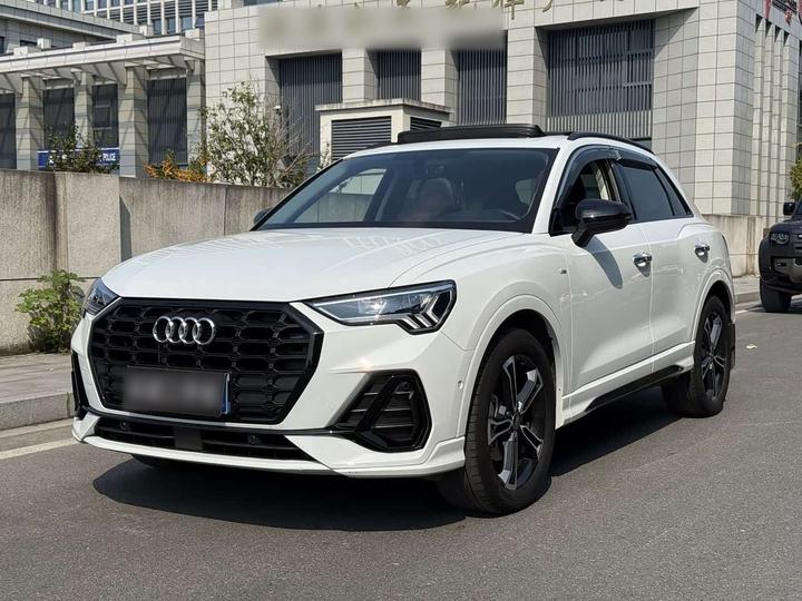 Q3 2023 Facelift 40 TFSI Fashion Dynamic