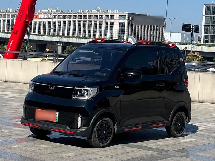 Hongguang MINIEV 2022 GAMEBOY 200km LFP