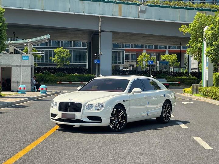 Flying Spur 2017 4.0T V8 Standard