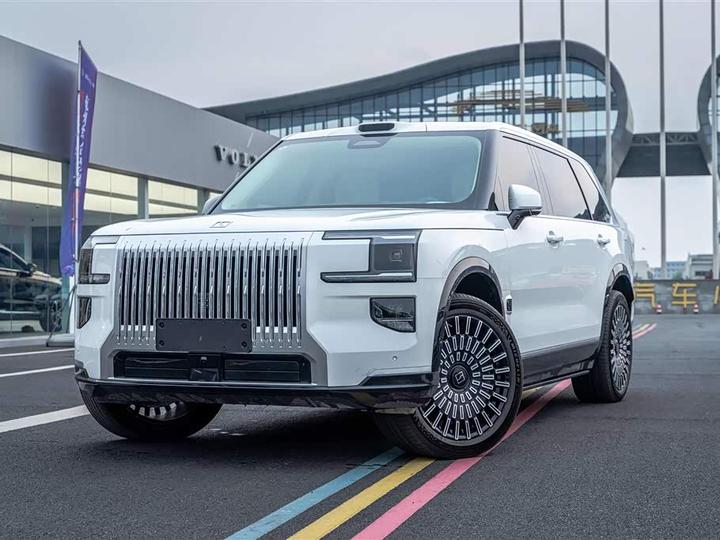 9X 2025 Ultra 70kWh 6-Seater