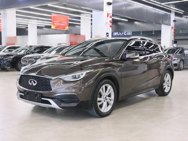 QX30 2017 1.6T RWD Fashion