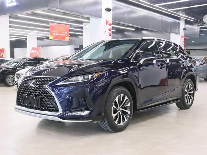 RX 2020 Facelift 300 RWD Comfort