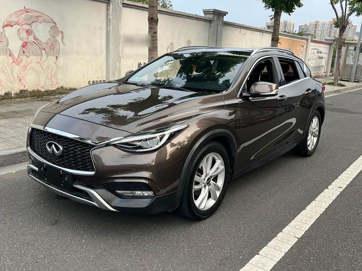 QX30 2017 1.6T RWD Sport