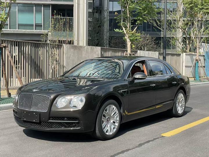 Flying Spur 2017 4.0T V8 Standard