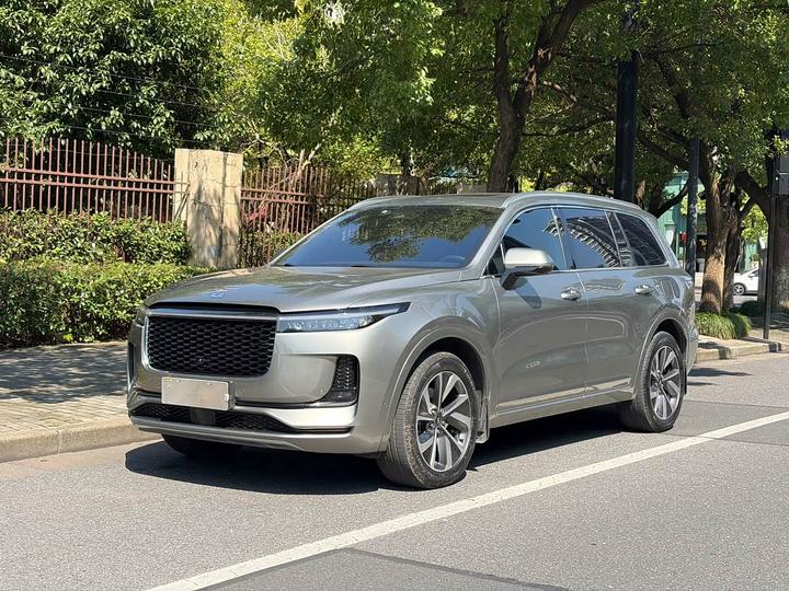 ONE 2021 EREV 6-Seater