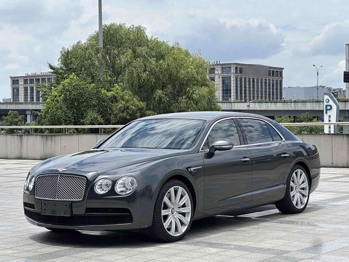 Flying Spur 2016 4.0T V8 Standard
