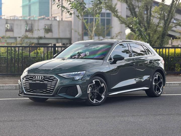 A3 2024 Sportback 35 TFSI Luxury Sport