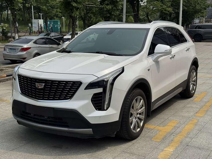XT4 2018 28T RWD Leading
