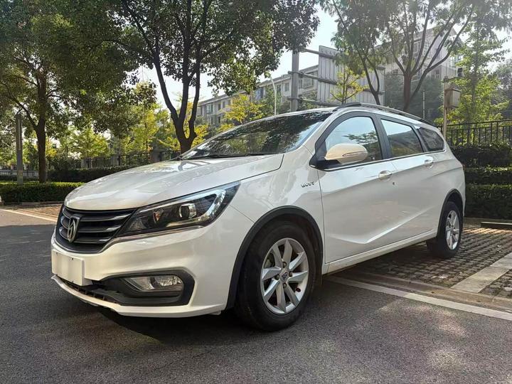 310W 2017 1.5L MT Fashion China V