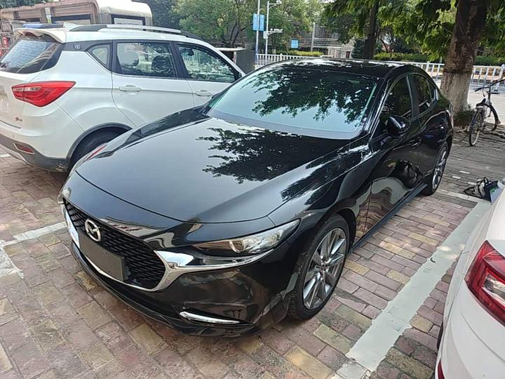 3 Axela 2023 2.0L AT