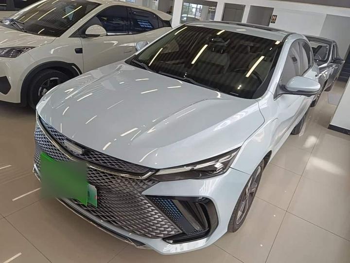 Emgrand L HiP 2022 1.5TD-DHT Pro 100KM Super