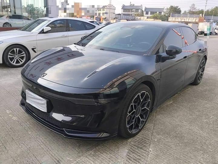 007 2024 AWD 100kWh