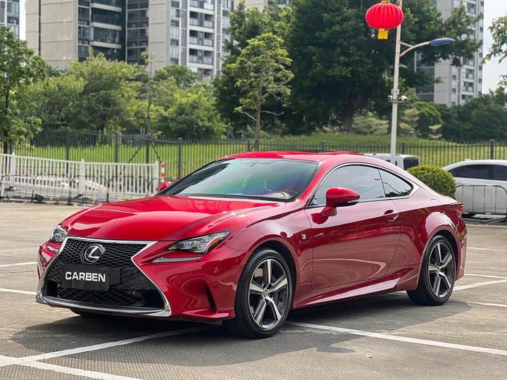 RC 2018 RC 300 F SPORT