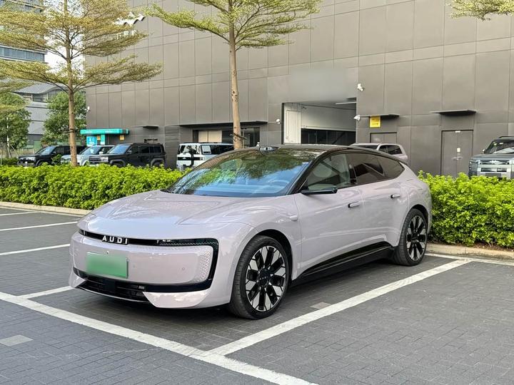 E5 Sportback 2026 Flagship quattro