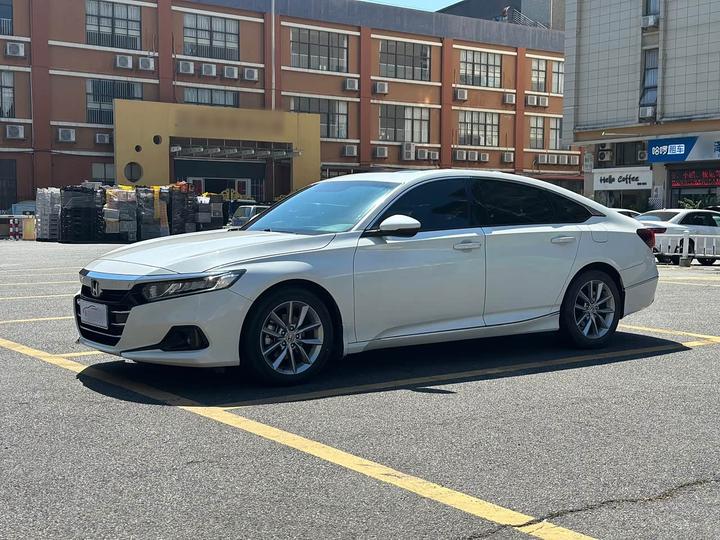 Accord 2022 260TURBO Luxury