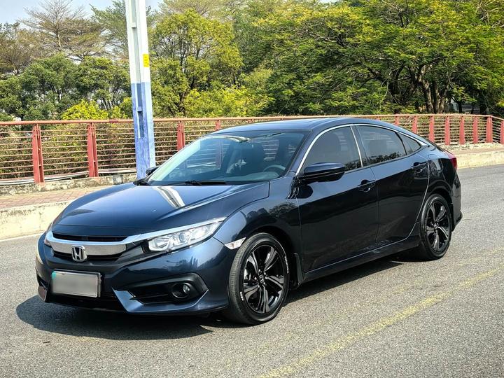 Civic 2016 220TURBO CVT Luxury