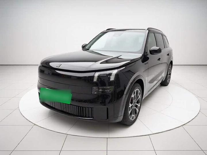900 2025 2.0T Ultra 6-Seater